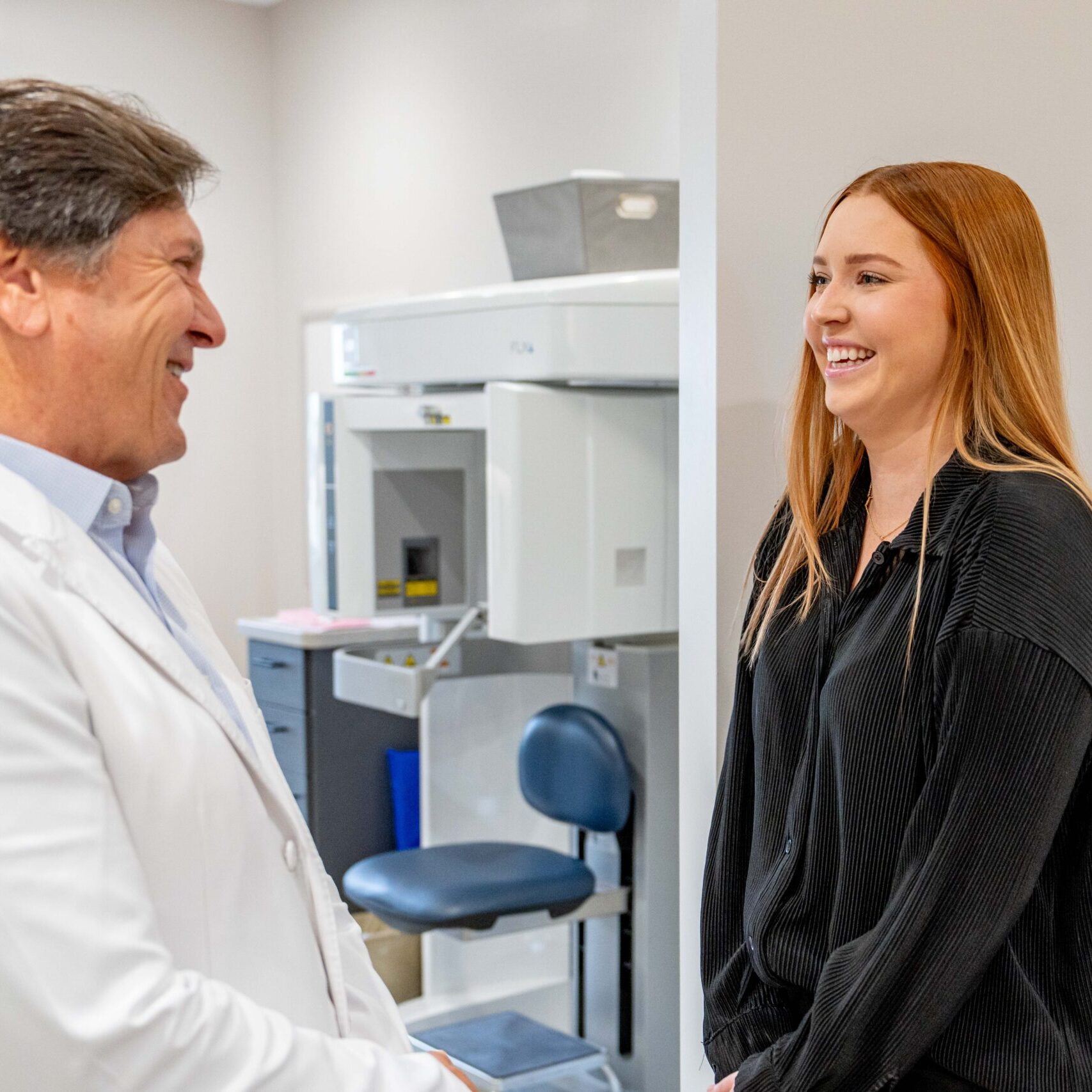 serrano-patient-interaction-08618